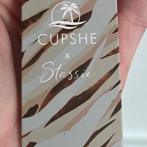 Cupshe • NWT X STASSIE Beachy Wave V-Wire Top & High Waist Bikini Top - Picture 6 of 7